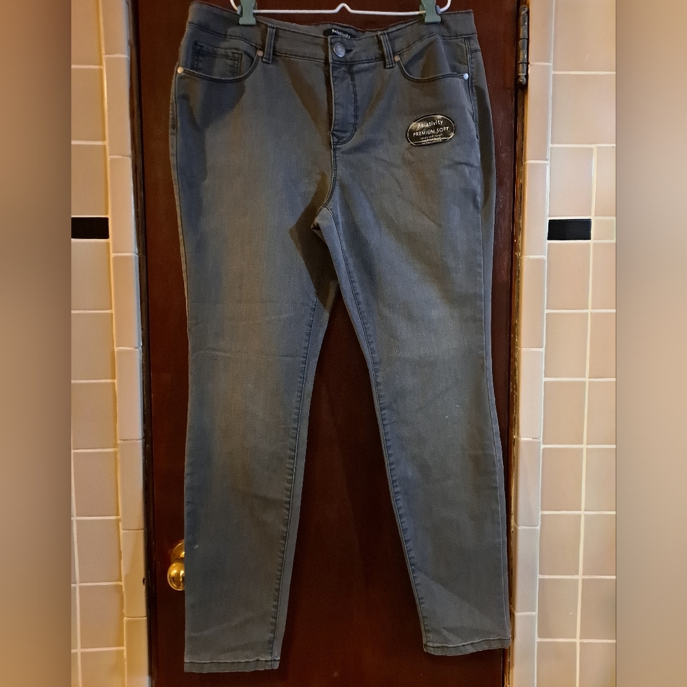 Relativity jeans size 16. Regular fit